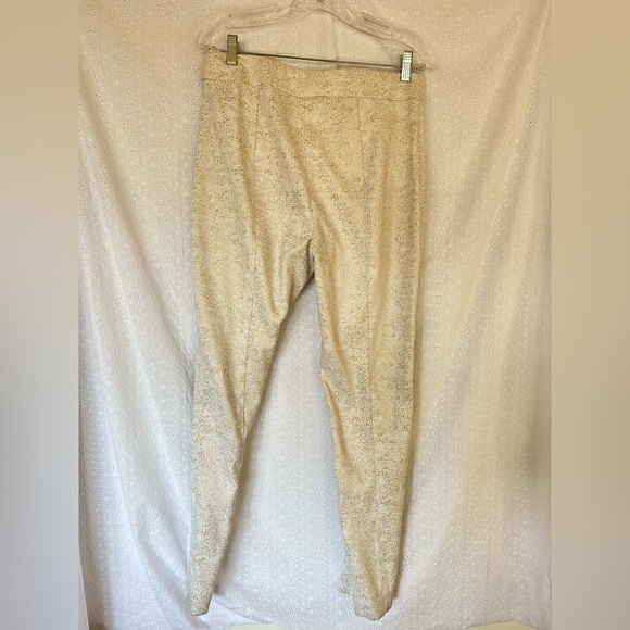St. John Cream and Gold Metallic Emma Trouser Pants size 8 - Picture 2 of 6